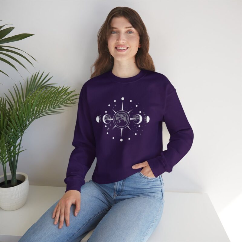 Moon Graphic Sweatshirt - Image 66